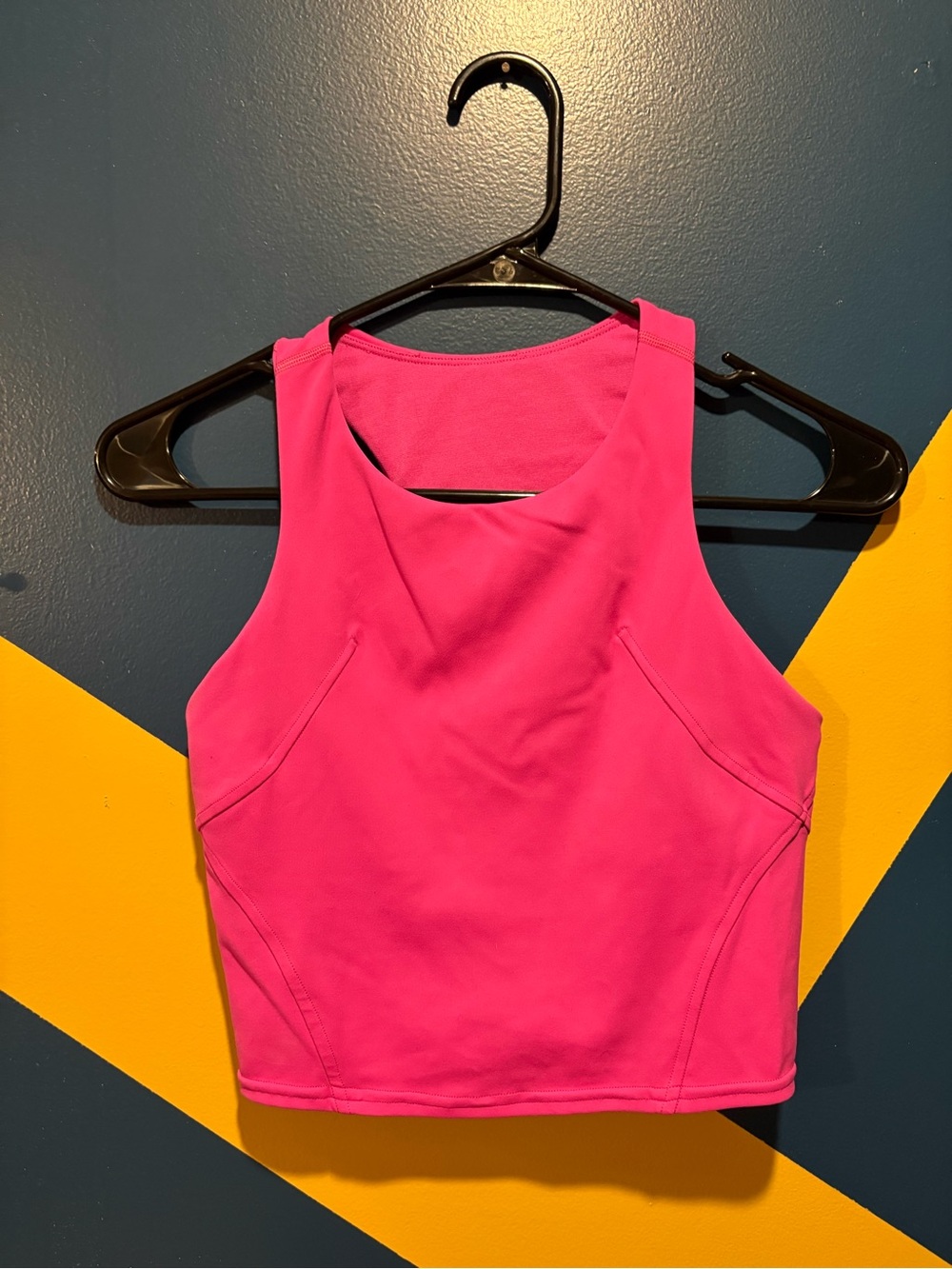 Lululemon Hot Pink Racerback Sports Bra Tank EUC
